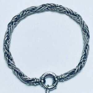 14k White Gold Bracelet with fancy Clasp
